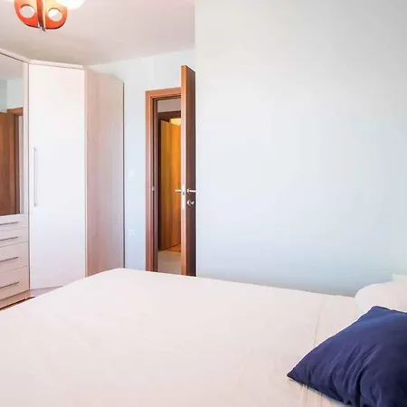 Apartment In Vrbnik/insel Krk 36002 *