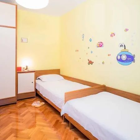 In Vrbnik/insel Krk 36002 Apartment *